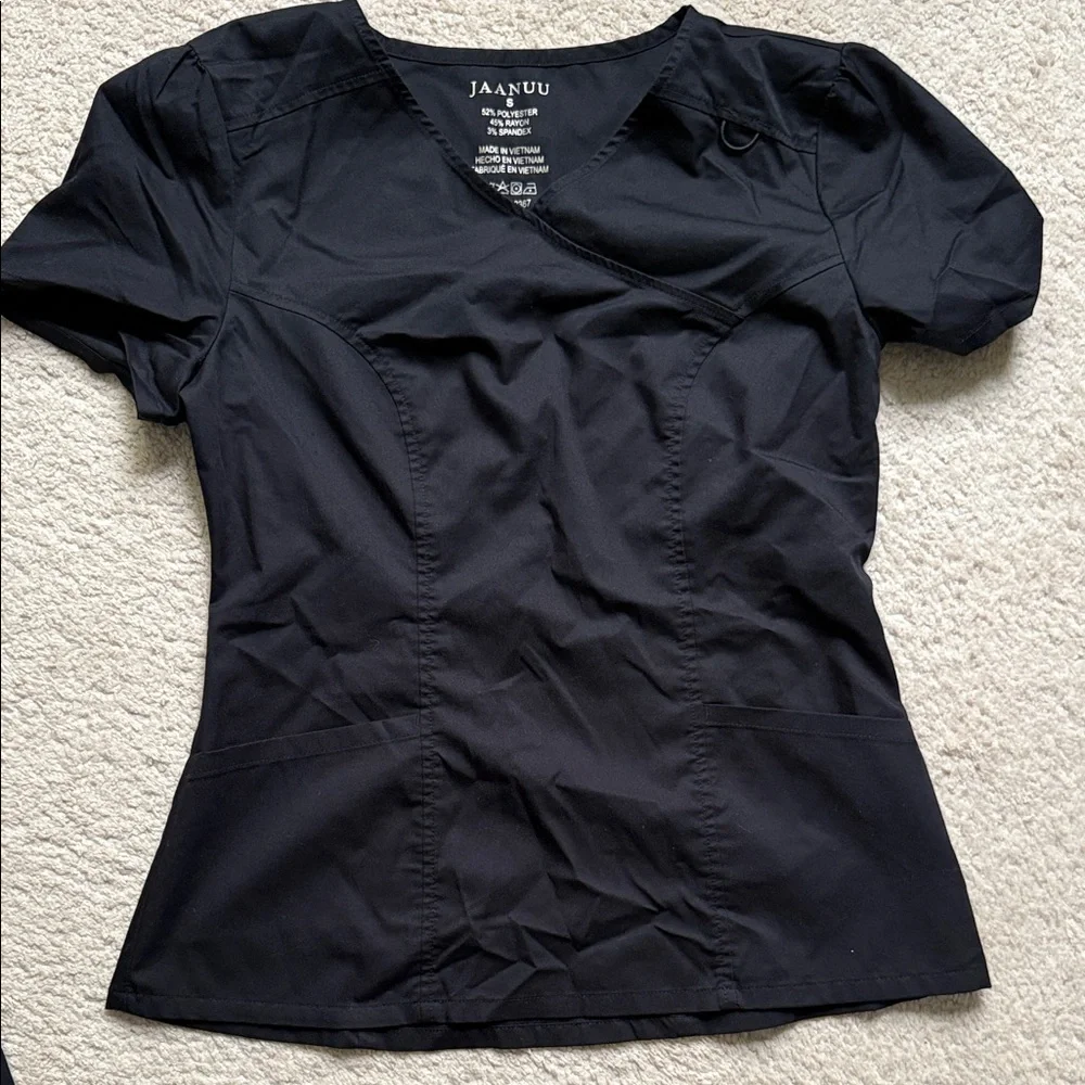 Jaanuu Black scrub set. 2 tops/1 pant - Picture 3 of 8